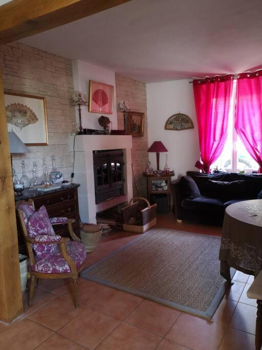Villa Au Coeur De Mortagne, Un Balcon Sur Le Perche Exterior foto